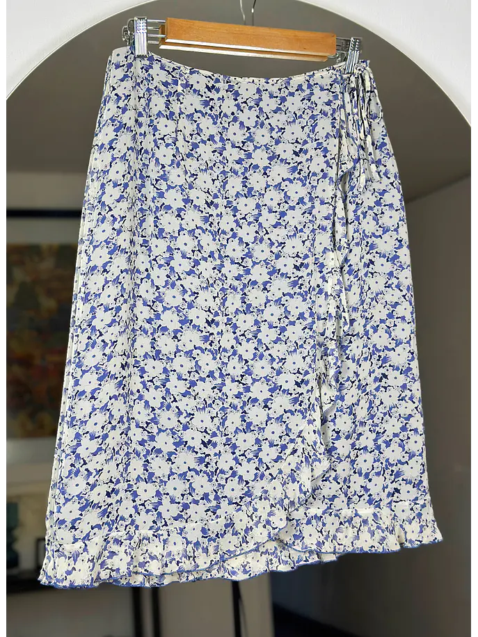 Falda floreada de seda  1