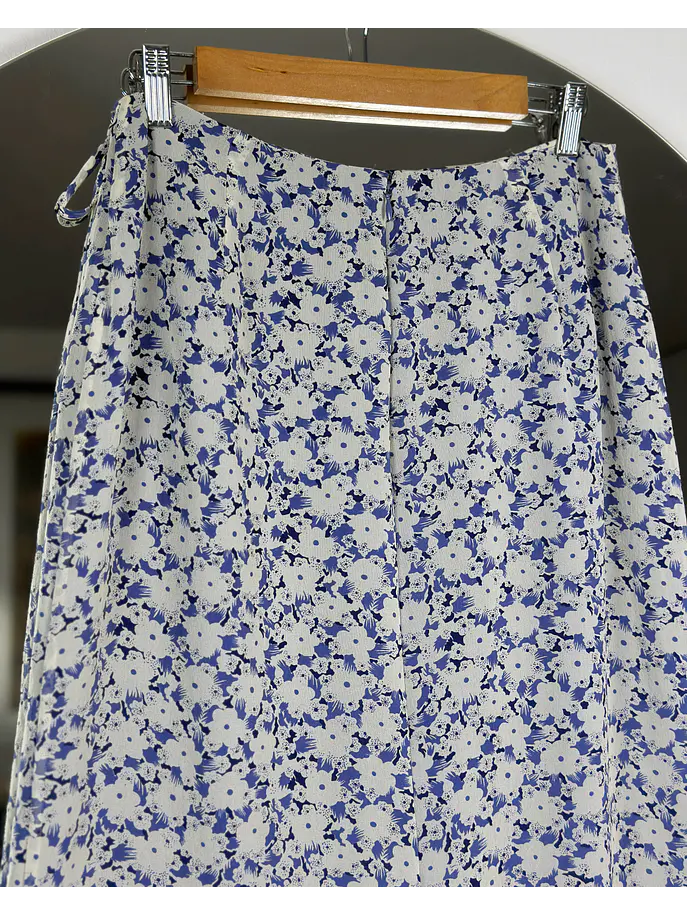 Falda floreada de seda  3