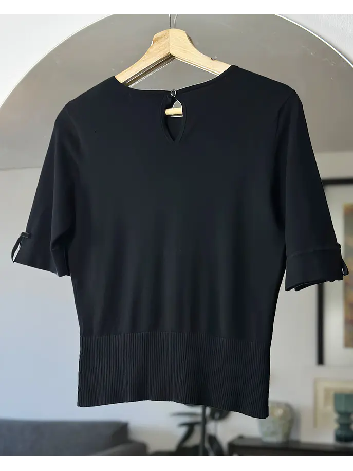 Polera negra de seda 4