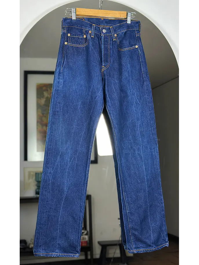 Pantalón azul de mezclilla  1