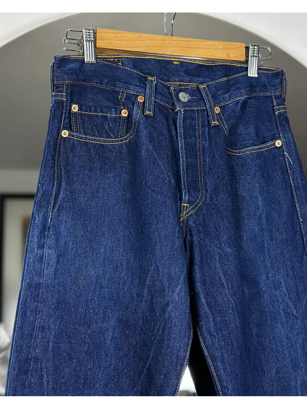 Pantalón azul de mezclilla  3