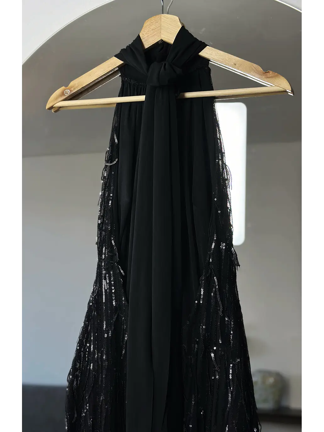 Vestido de lentejuelas sin espalda  5