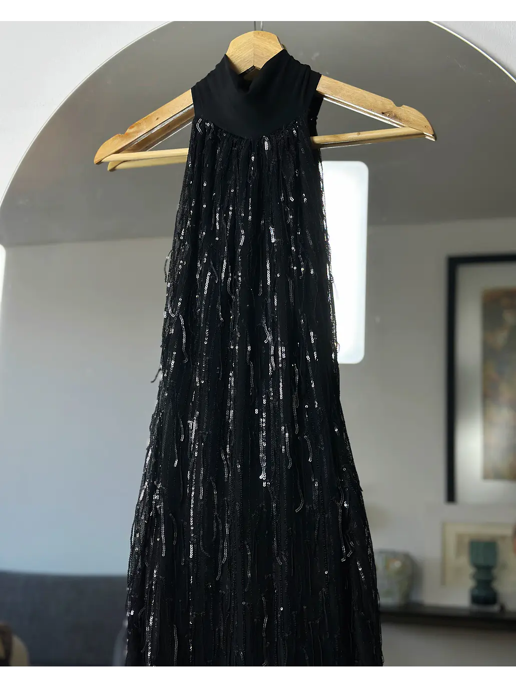 Vestido de lentejuelas sin espalda  2