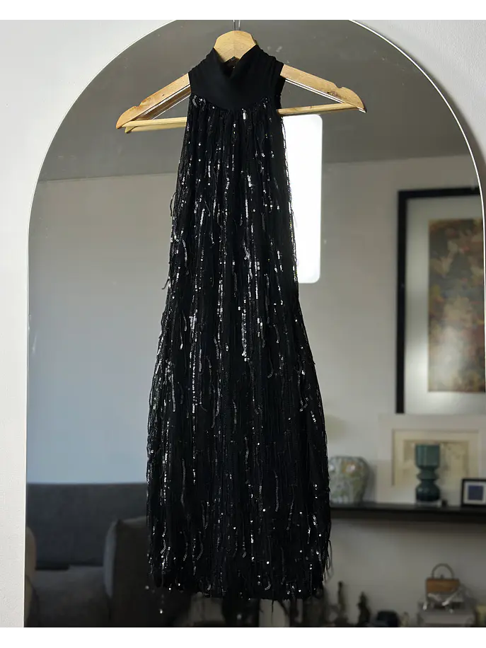Vestido de lentejuelas sin espalda  6