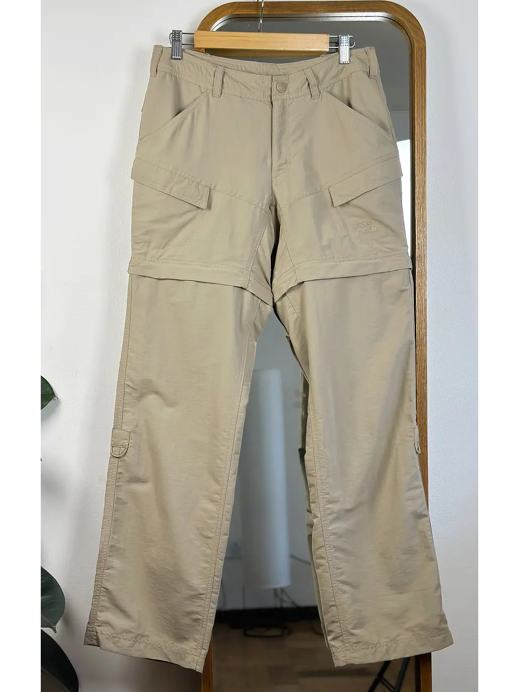 Pantalón outdoor beige desmontable 1