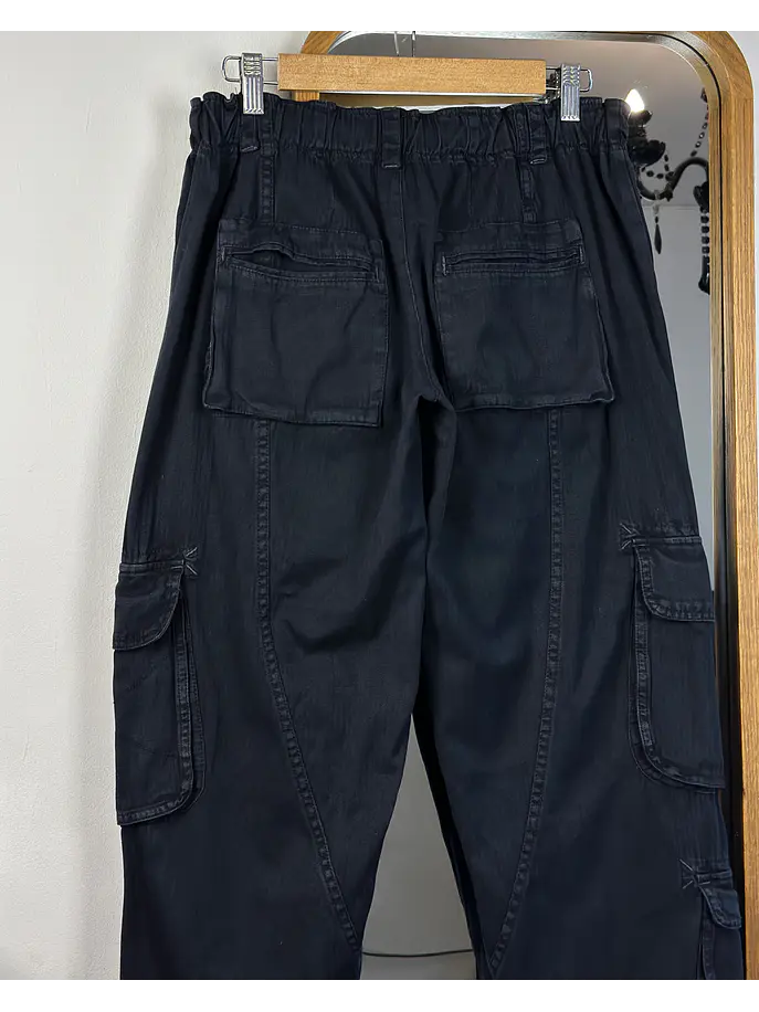 Pantalón azul cargo 4