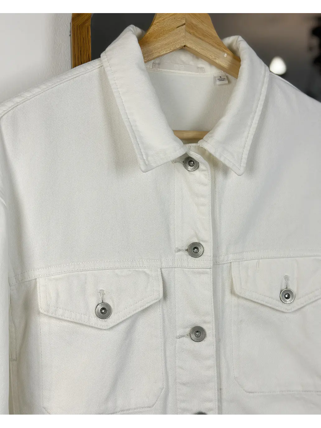 Chaqueta de mezclilla blanca 3
