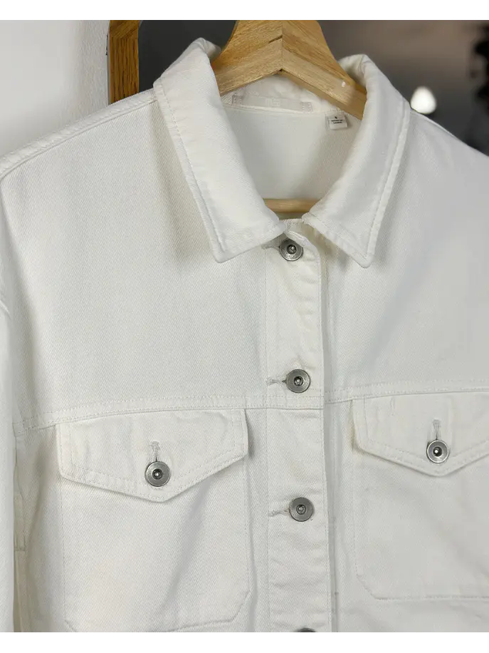 Chaqueta de mezclilla blanca 3