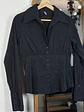 Camisa negra escotada - Miniatura 4