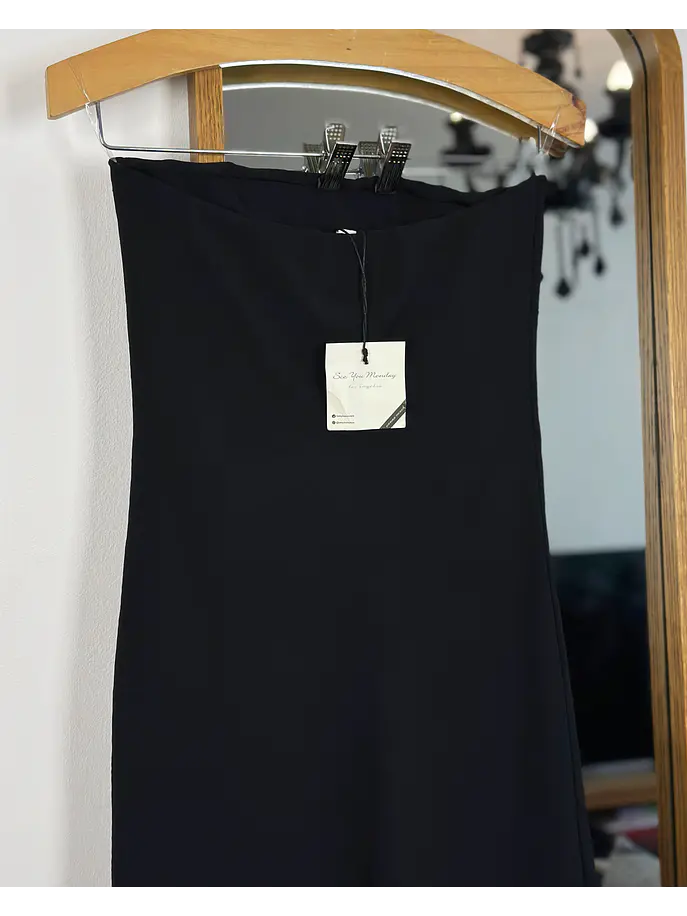 Vestido negro strapless 5