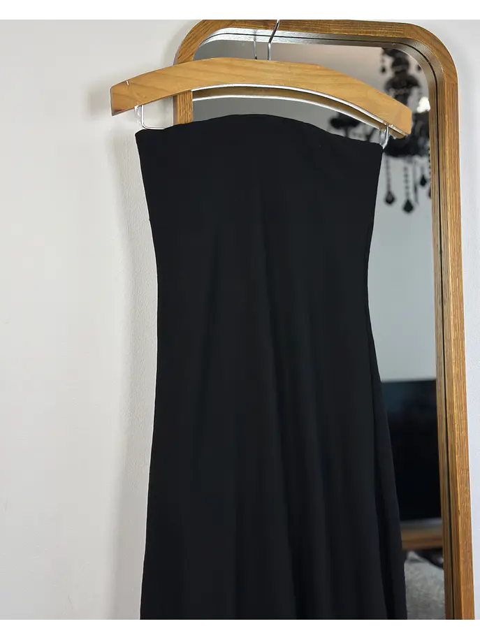 Vestido negro strapless 2