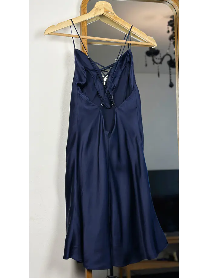 Vestido azul de seda 5