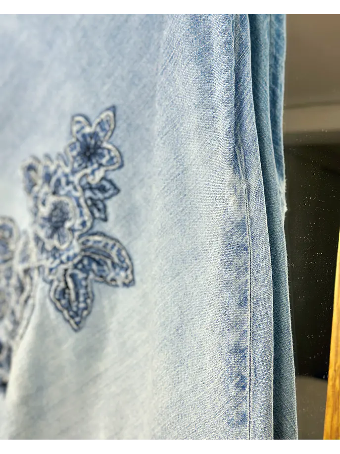 Falda denim floreada 4