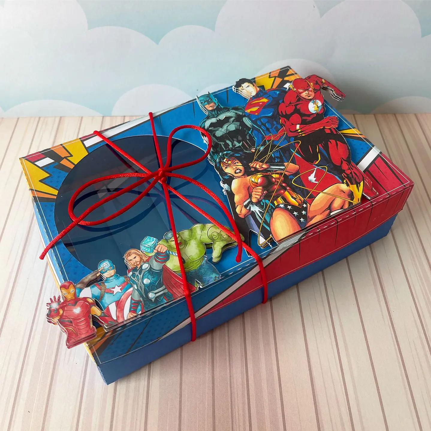 Arquivo de Corte Mini Confeiteiro Super Heróis - Páscoa 5
