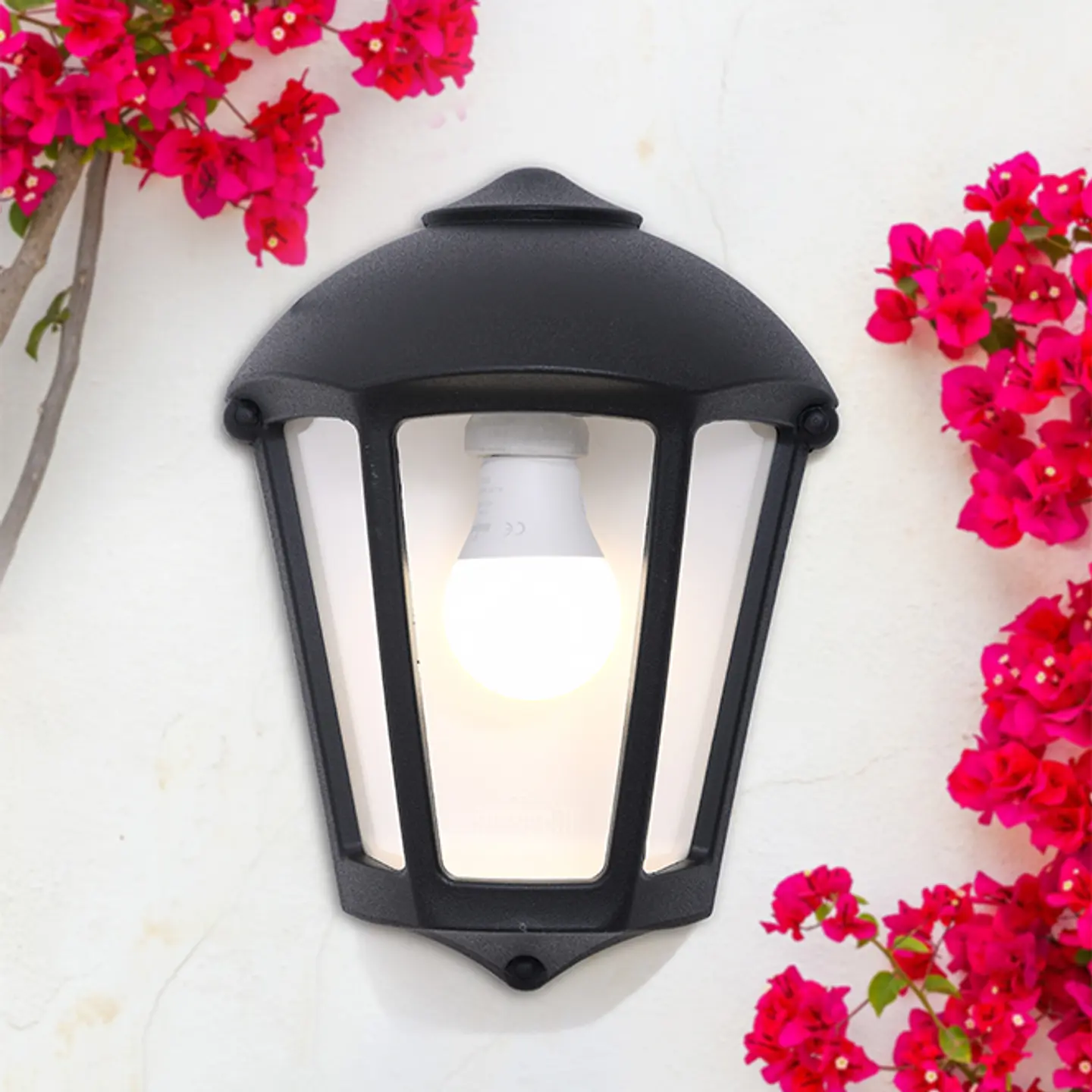 Aplique FABIO 1xE27 IP55 C.21xL.11,5xAlt.29cm resina preta 3
