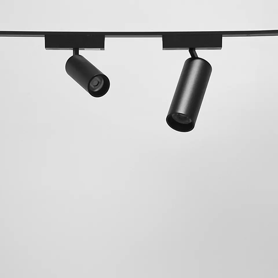 Foco para calha magnética PIQUET (2 condutores) 9W LED 330lm 3000K 24° Alt.16xD.4,4cm preto 2