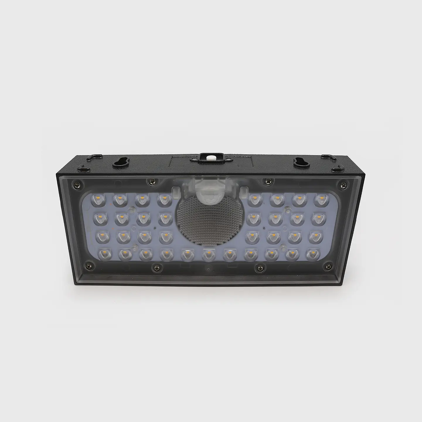 APLIQUE LED SOLAR C/SENSOR ´´BRICK´´6W 3000K PRETO 2