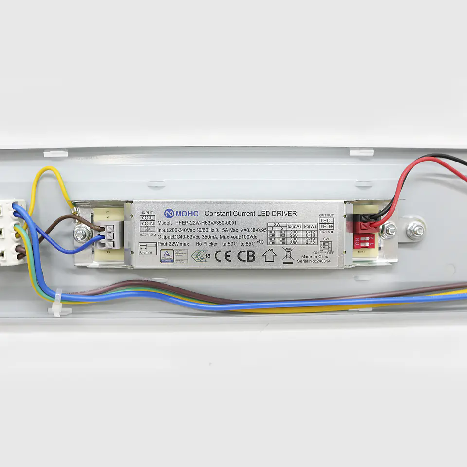 ARMADURA LED ESTANQUE 