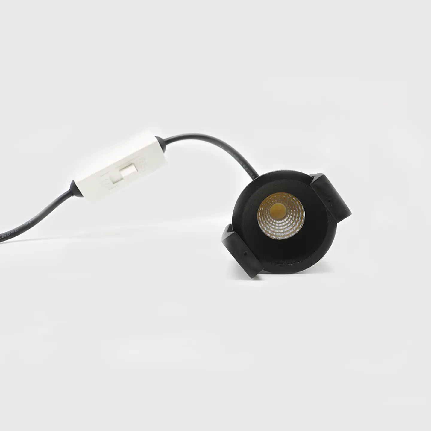 DOWNLIGHT LED COB PRETO 6W 3CCT 8