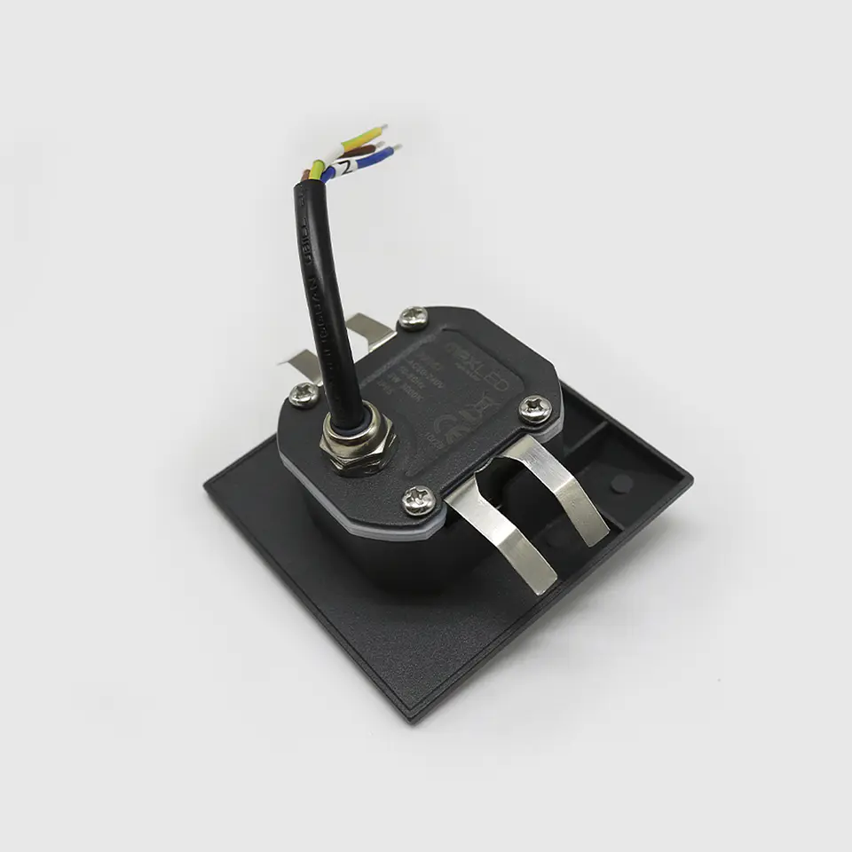 BALIZADOR LED DE PAREDE QUADRADO PRETO 3W 3000K 3