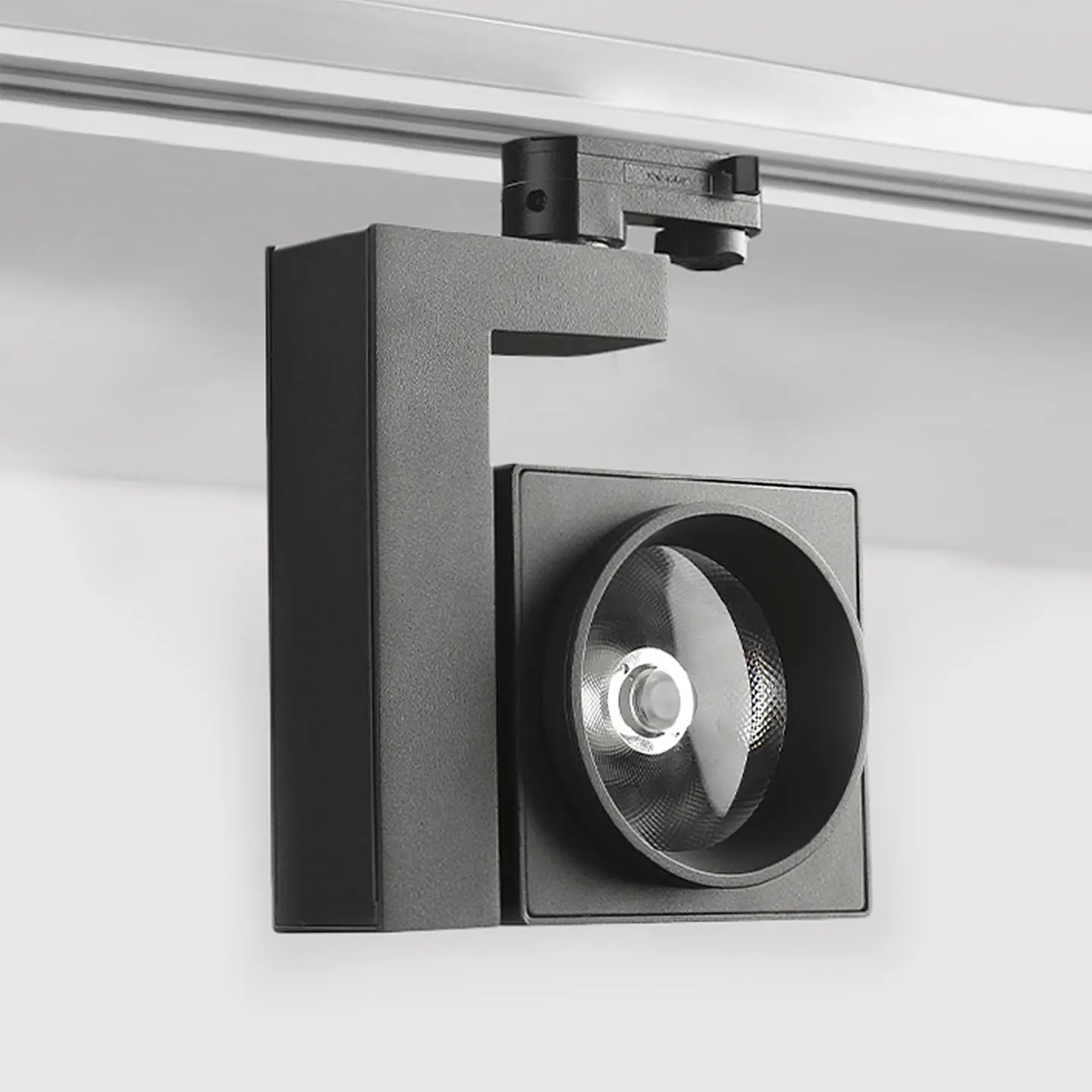 PROJETOR CALHA LED 3 CIRCUITOS QUADRADO 35W 4000K PRETO LA 3