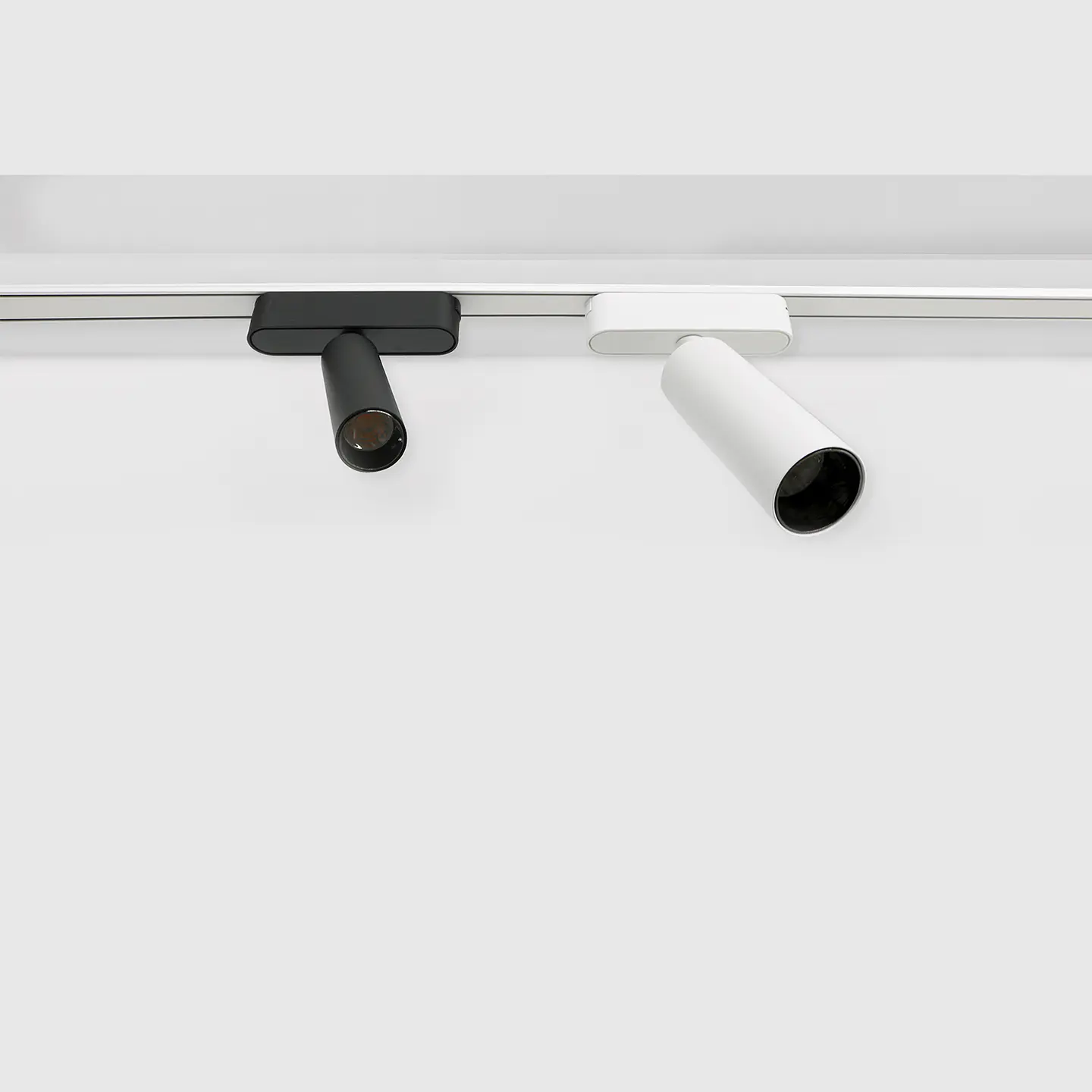 PROJETOR BRANCO PARA CALHA MAGNÉTICA 7W 2700K 1