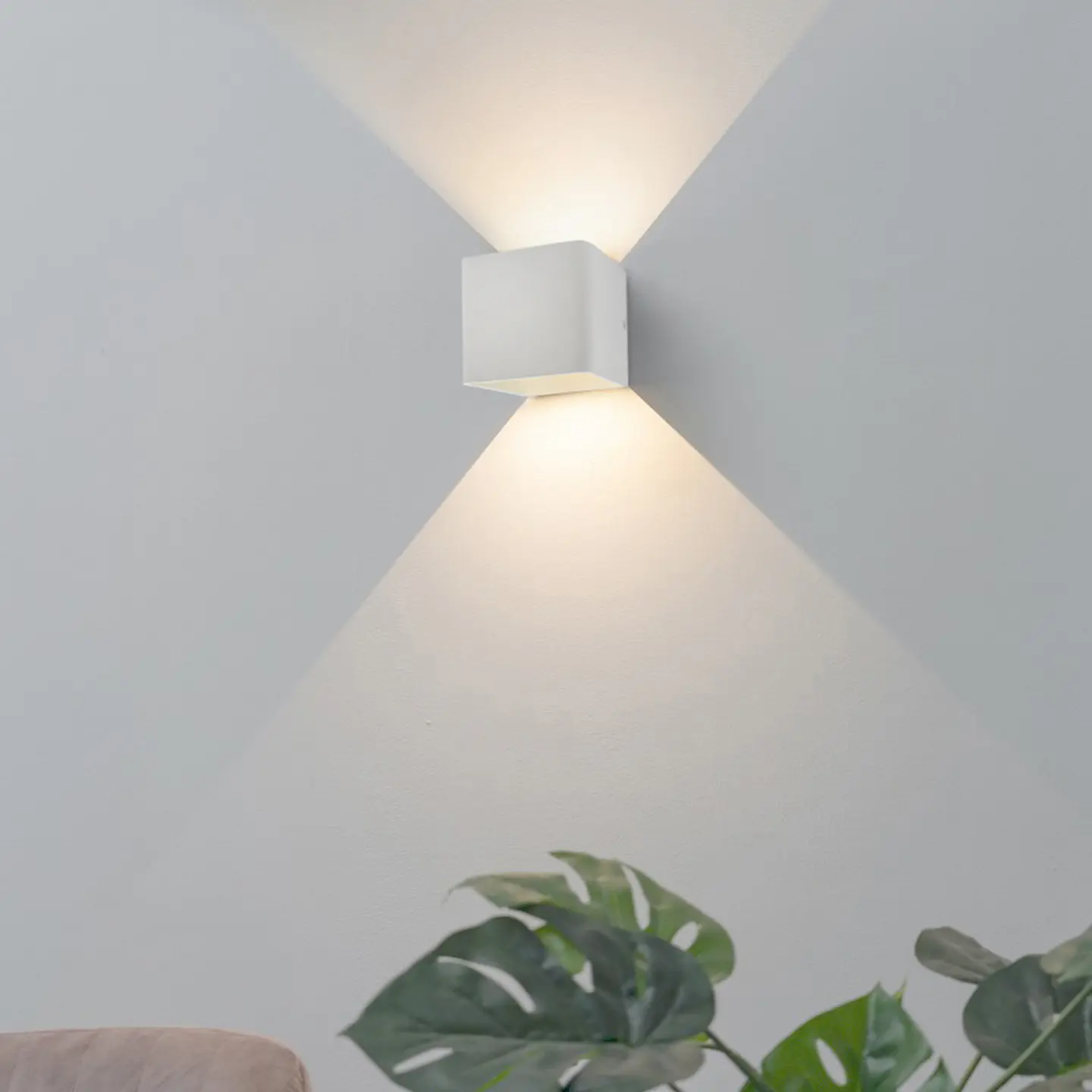 LED APLIQUE PAREDE 8122 5W 3000K 5