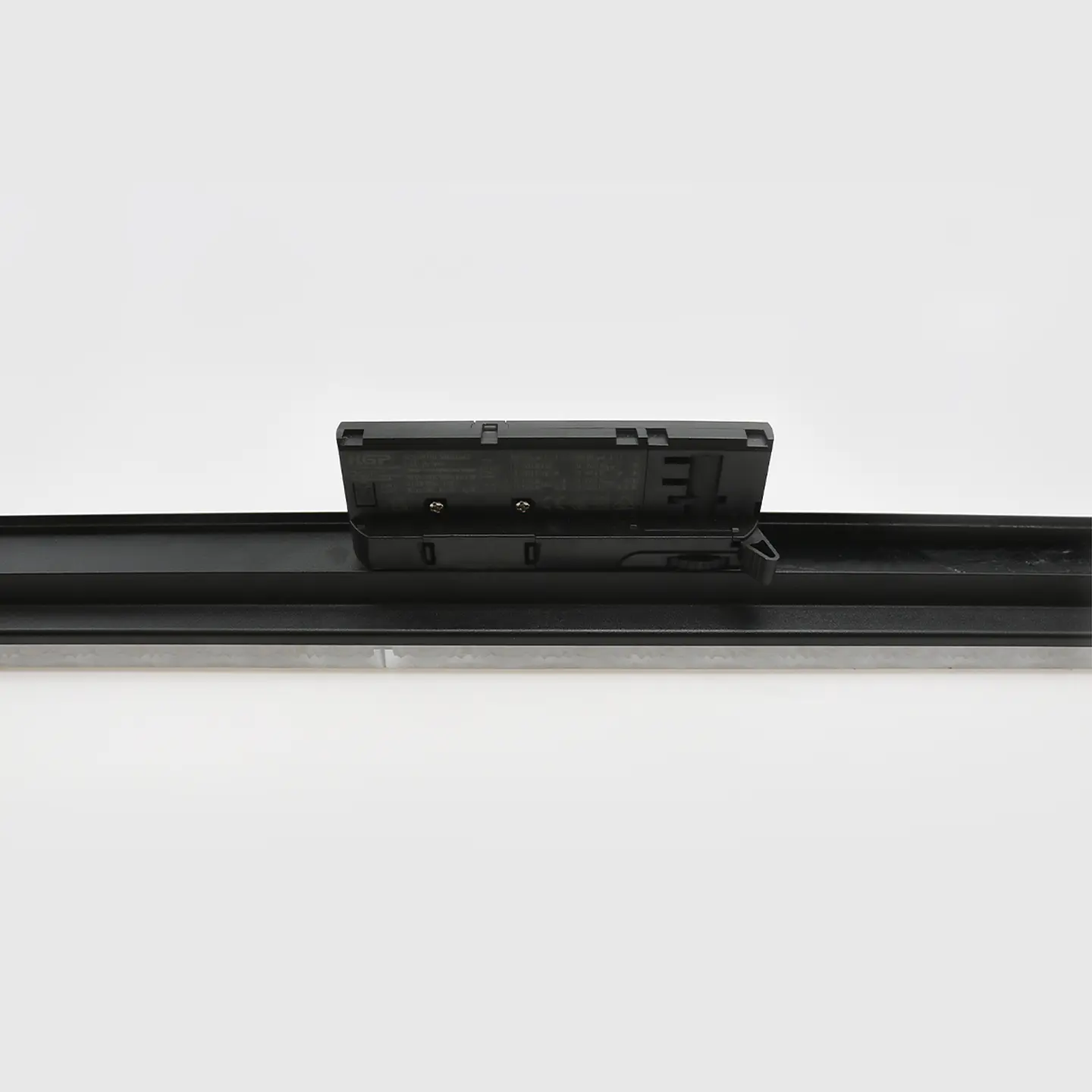 PROJETOR LINEAR TRIFÁSICO PRETO 
