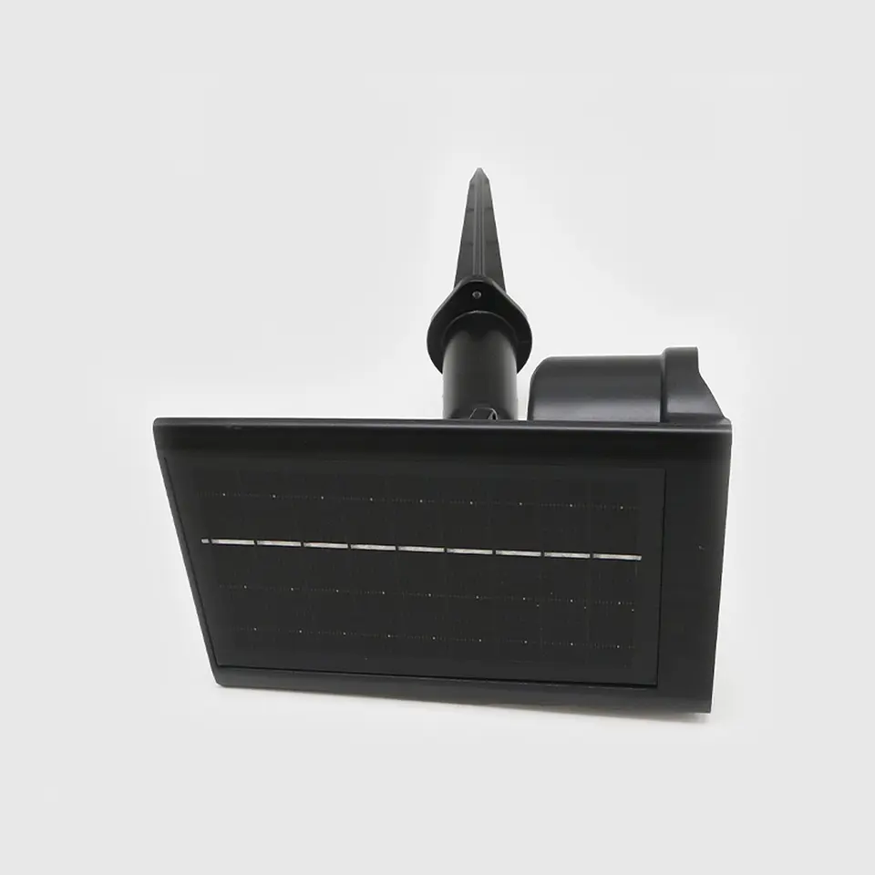 PROJETOR SOLAR LED COM ESPETO 15W 3CCT 3