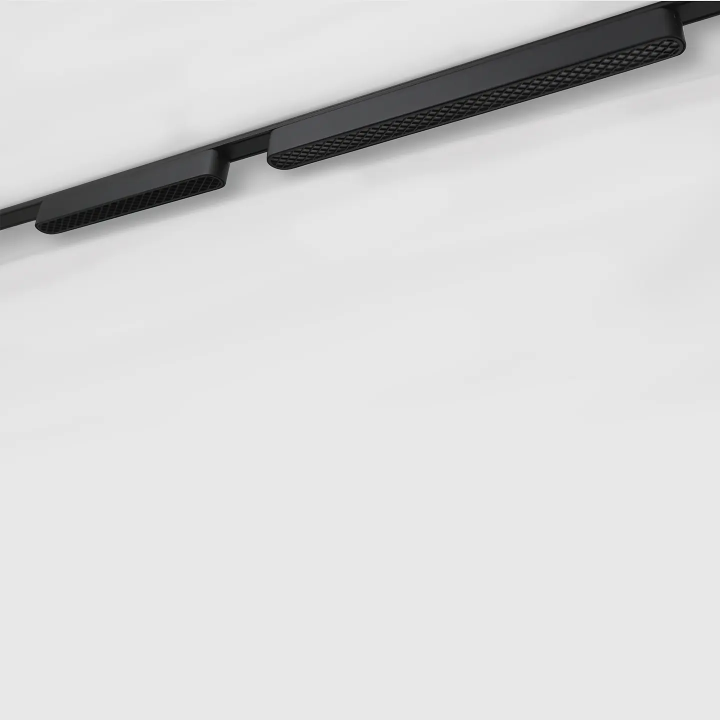 PROJETOR LINEAR PRETO CALHA MAGNÉTICA 12W 2700K DE 60° 40V 4