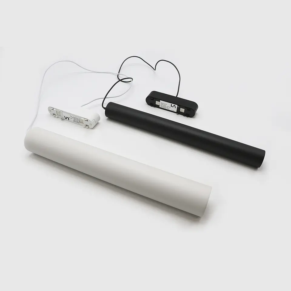 PROJETOR SUSPENSO EM PRETO PARA CALHA MAGNÉTICA 7W 2700K 3