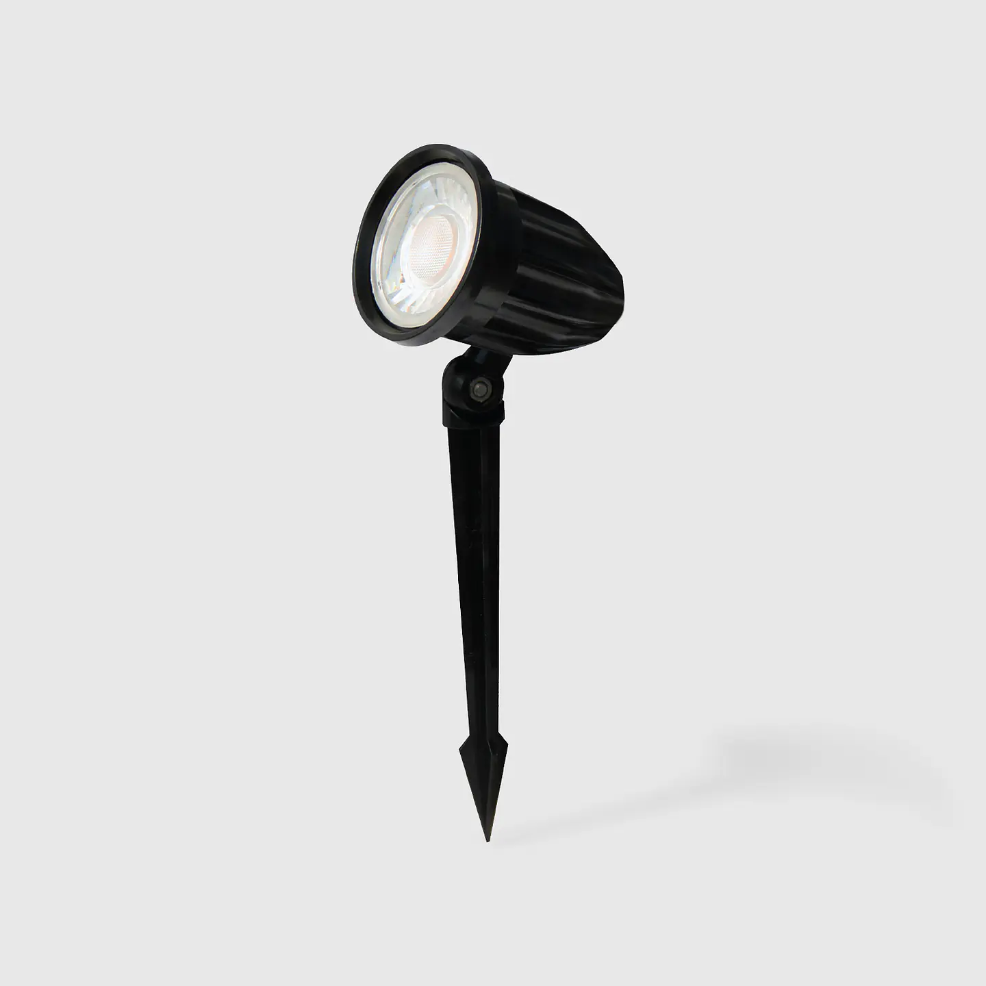 FOCO LED COM ESPETO IP65 8W 3000K 1