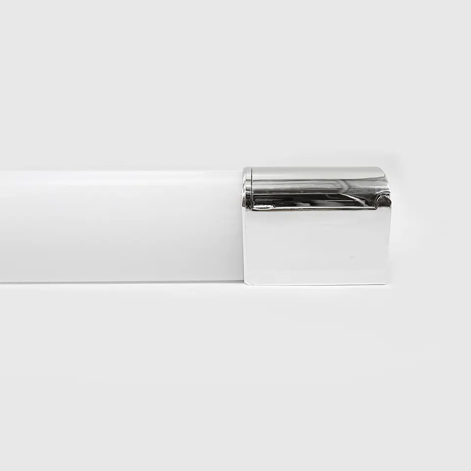 APLIQUE LED C/ TOMADA DE 2000W IP44 15W 4000K 3