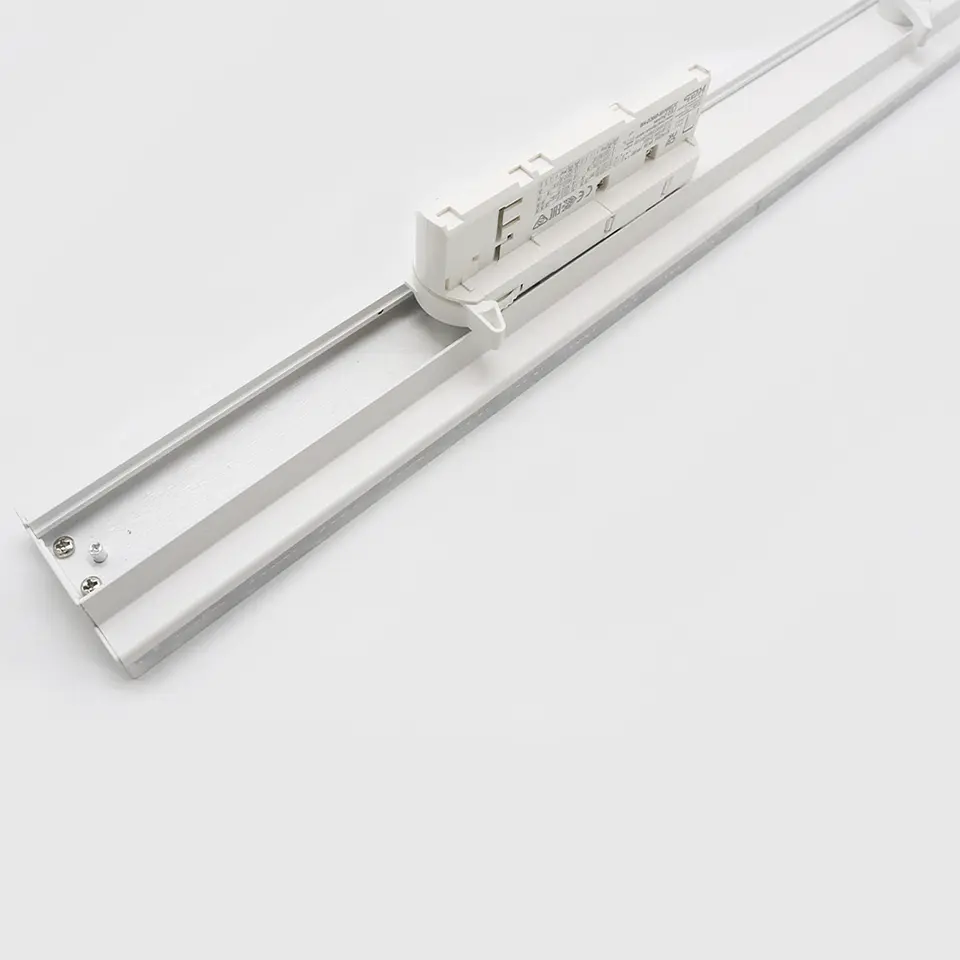 PROJETOR LINEAR TRIFÁSICO BRANCO 