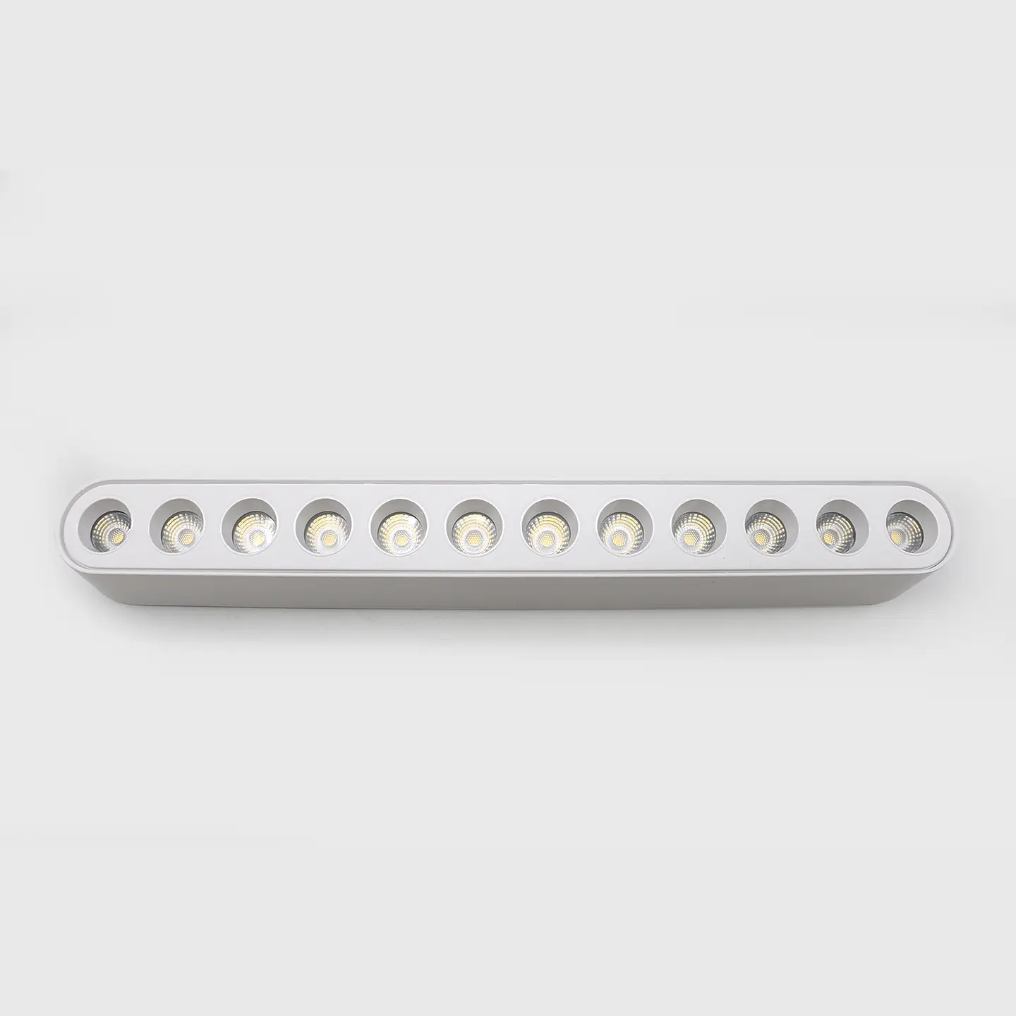 PROJETOR LINEAR BRANCO CALHA MAGNÉTICA UT25-GLR12 12W 3CCT 3