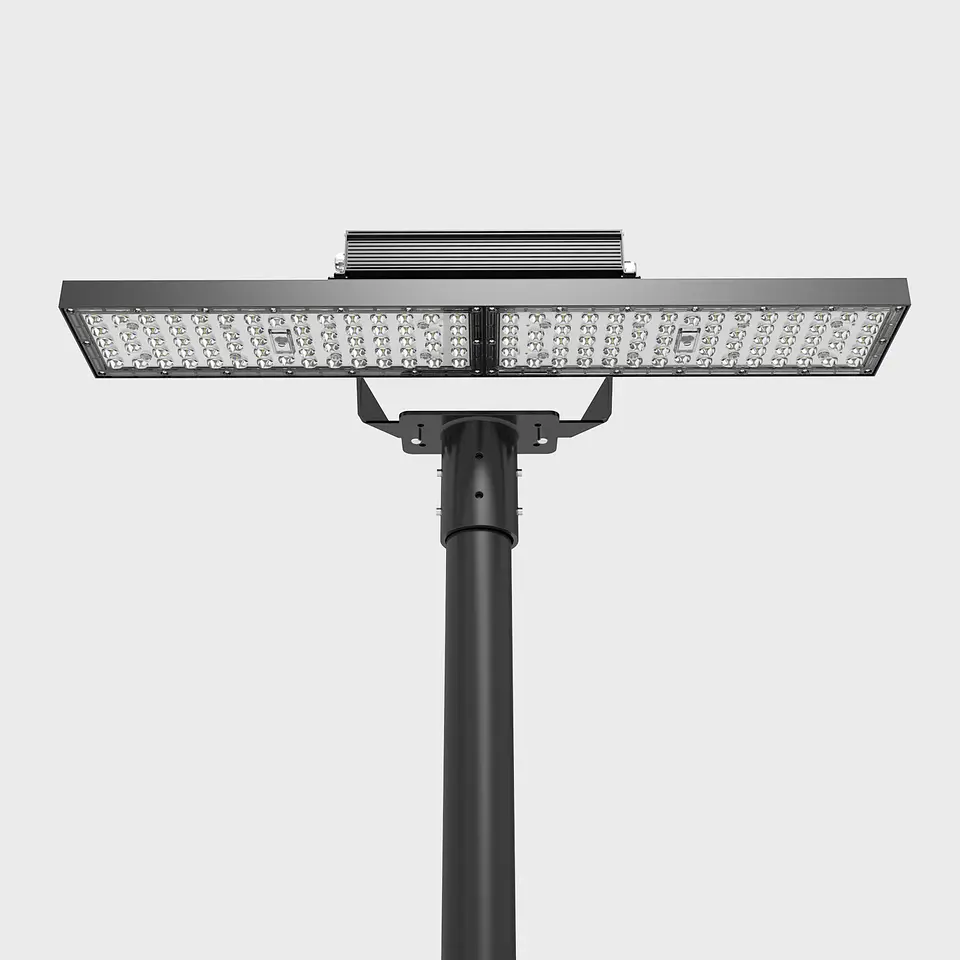 LUMINÁRIA LED P/ CAMPO DE PADEL 240W 5000K 1