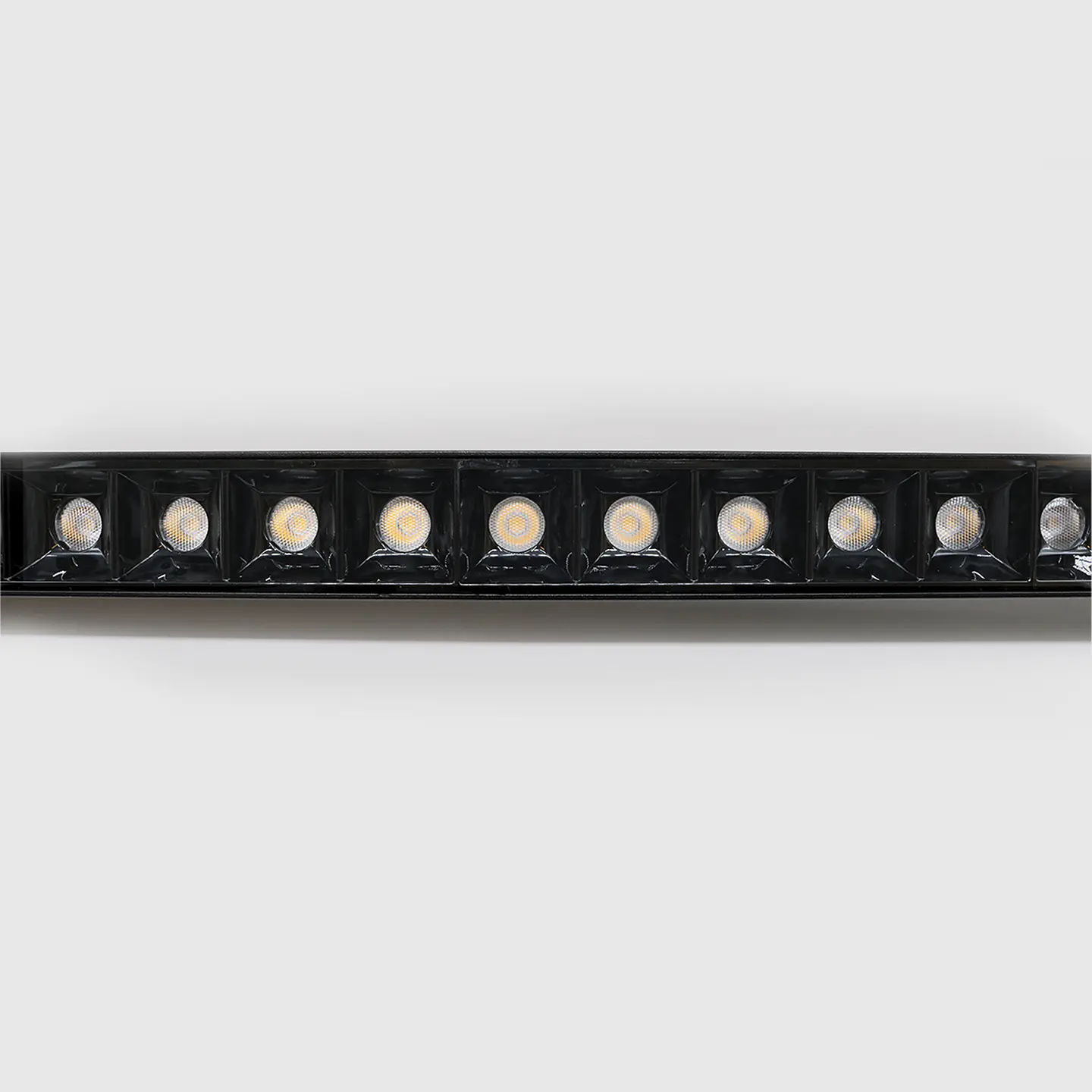 PROJETOR LINEAR TRIFÁSICO BRANCO 