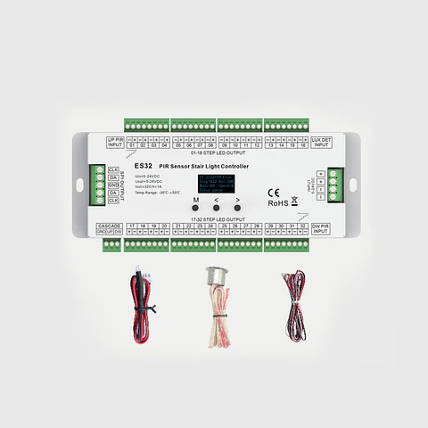 CONTROLADOR PARA ILUMINAÇÃO DE ESCADAS COM SENSOR PIR