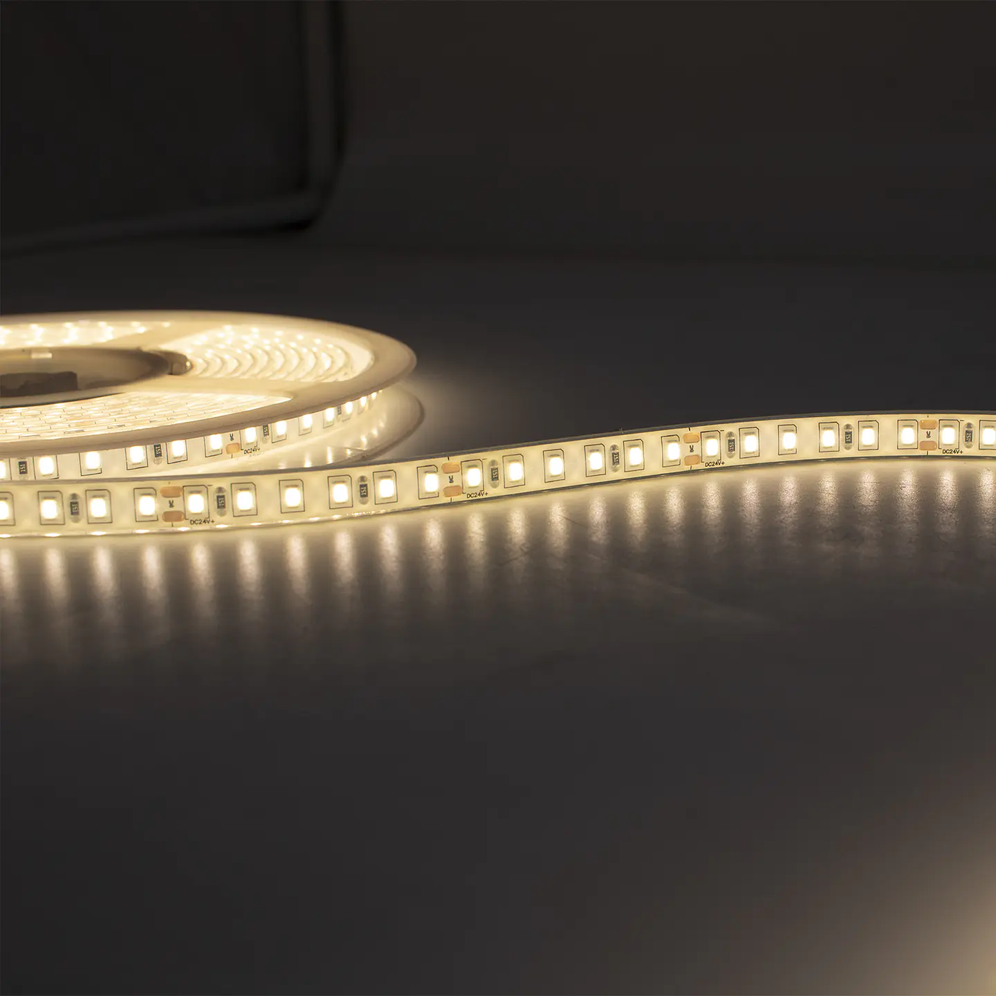 LED FITA 24V IP67 2835 8MM SMD 9,6W 4000K 4