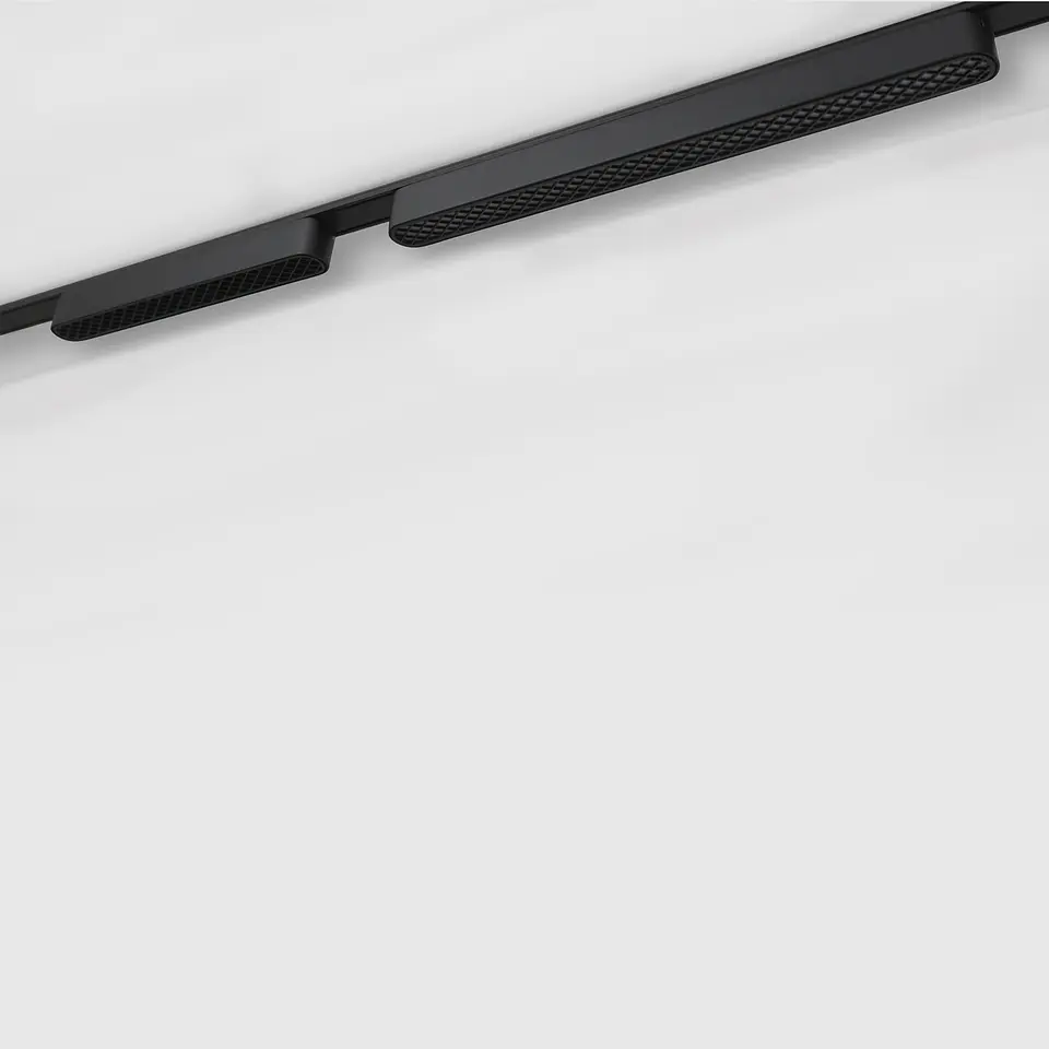 PROJETOR LINEAR PRETO CALHA MAGNÉTICA 16W 2700K DE 60° 40V 3