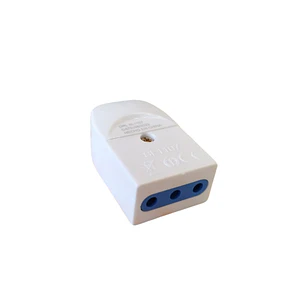Enchufe Hembra Volante 2p+t 10a