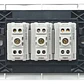 Tomacorriente Triple 10A 250v Blanco - Miniatura 2