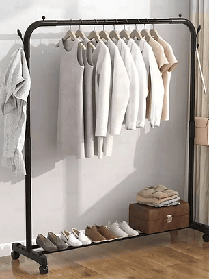 PERCHERO SIMPLE CON RUEDAS BASE PLASTICA NEGRO