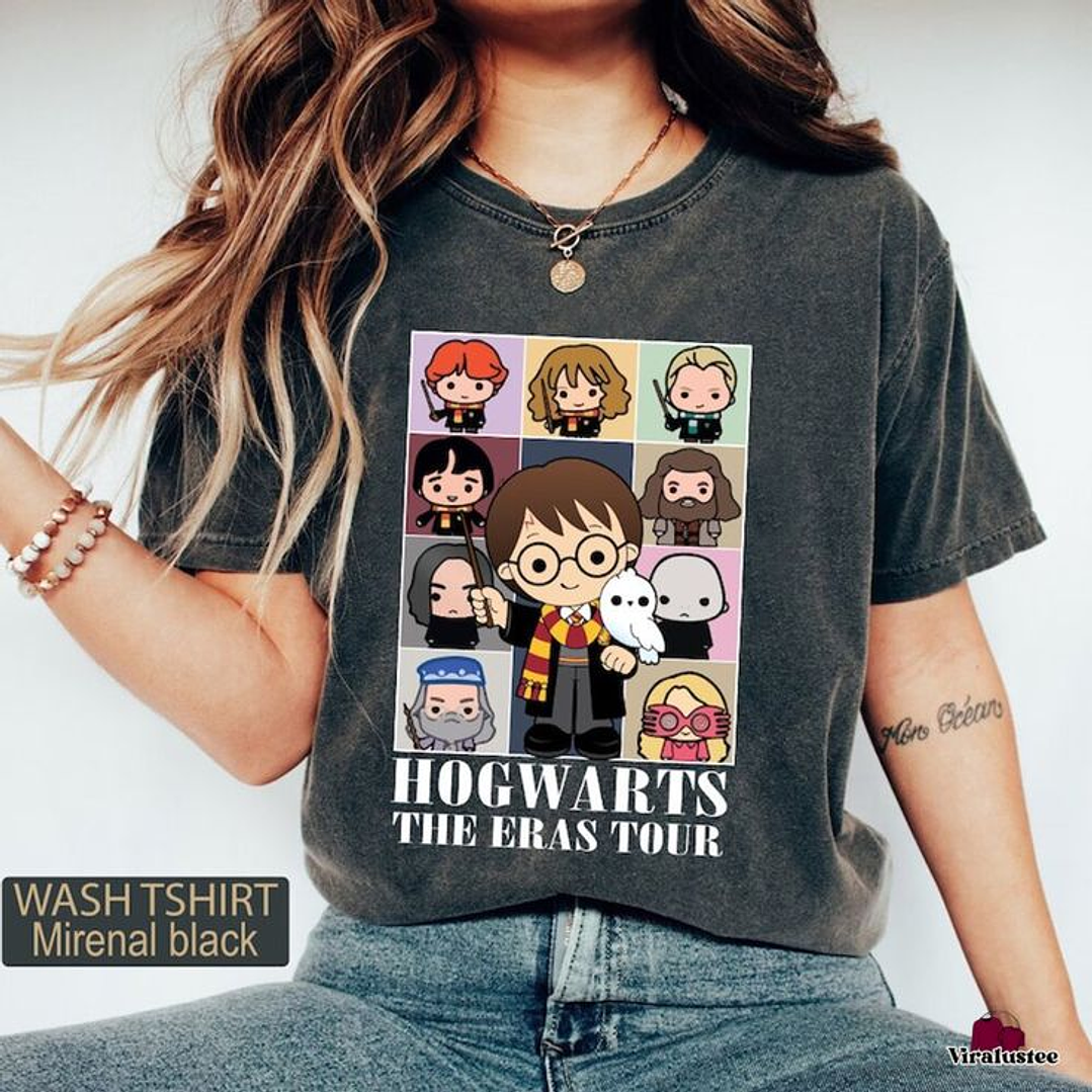 Polera “Hogwarts The Eras Tour” efecto jeans 1