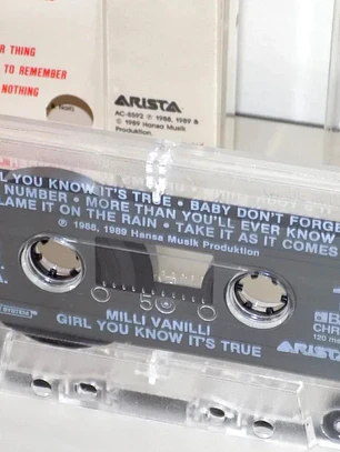 Cassette Milli Vanilli – Girl You Know It's True (Original 1989)