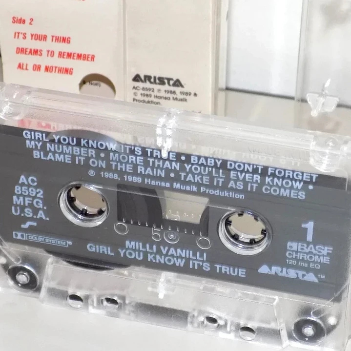 Cassette Milli Vanilli – Girl You Know It's True (Original 1989) 2