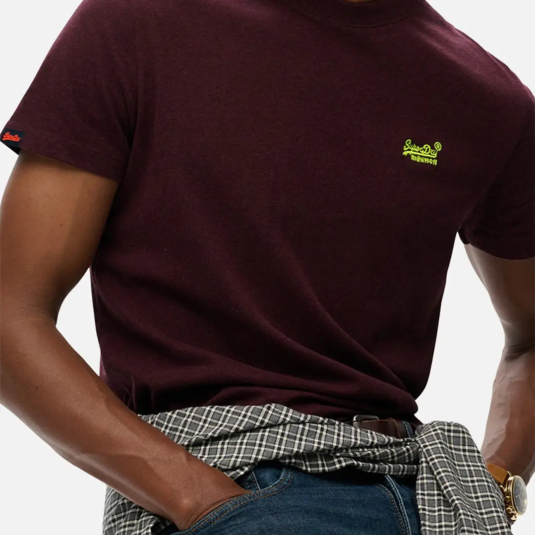 Polera Superdry Essential Logo Emb Tee Hombre – Talla M 2