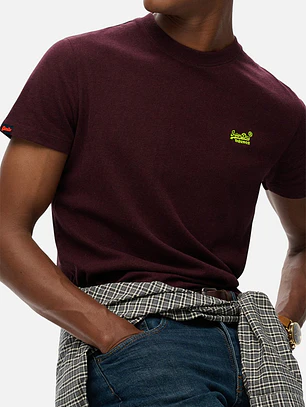 Polera Superdry Essential Logo Emb Tee Hombre – Talla M
