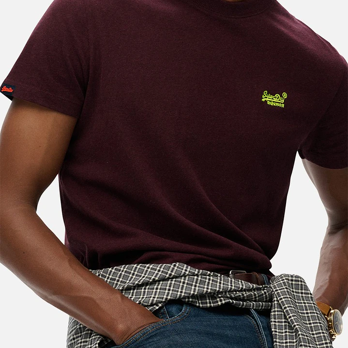 Polera Superdry Essential Logo Emb Tee Hombre – Talla M 2