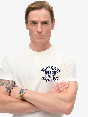 Polera Superdry Track & Field Graphic Hombre – Talla M
